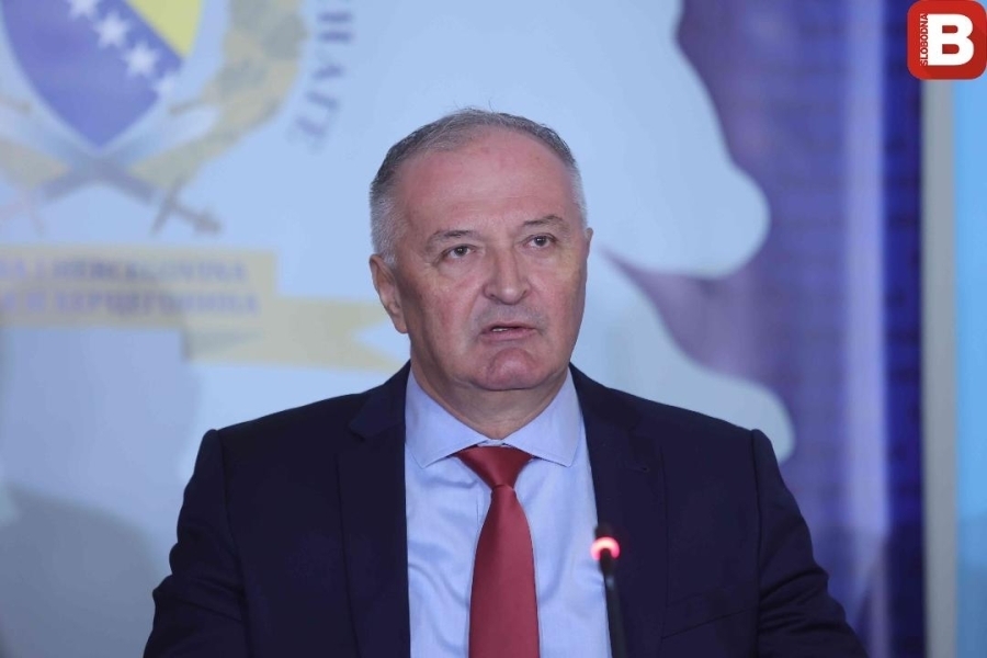HELEZ SE JAVIO IZ WASHINGTONA: ‘Očekujemo da će više od 60 pripadnika Oružanih snaga BiH biti dio sigurnosne misije u Gazi’