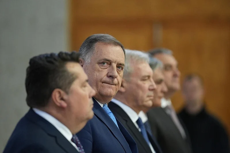 Milorad Dodik najavio proglašenje nezavisnosti RS-a ako se nametne zakon o državnoj imovini…