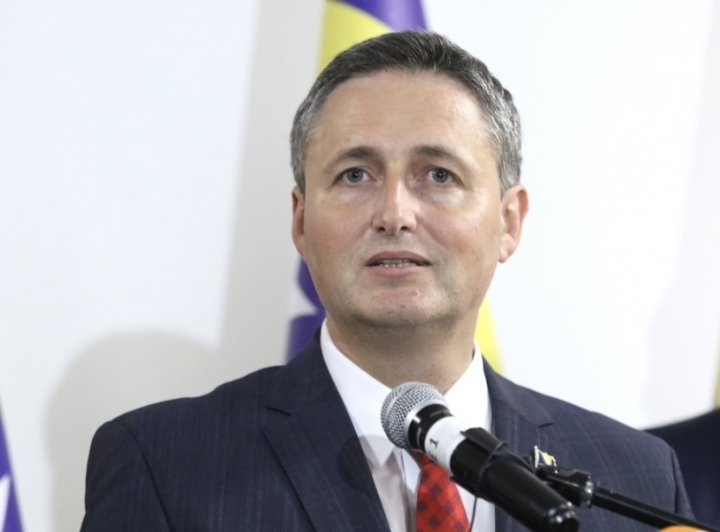 SEAD NUMANOVIĆ, DIREKTNO: Denis Bećirović mora podnijeti ostavku!