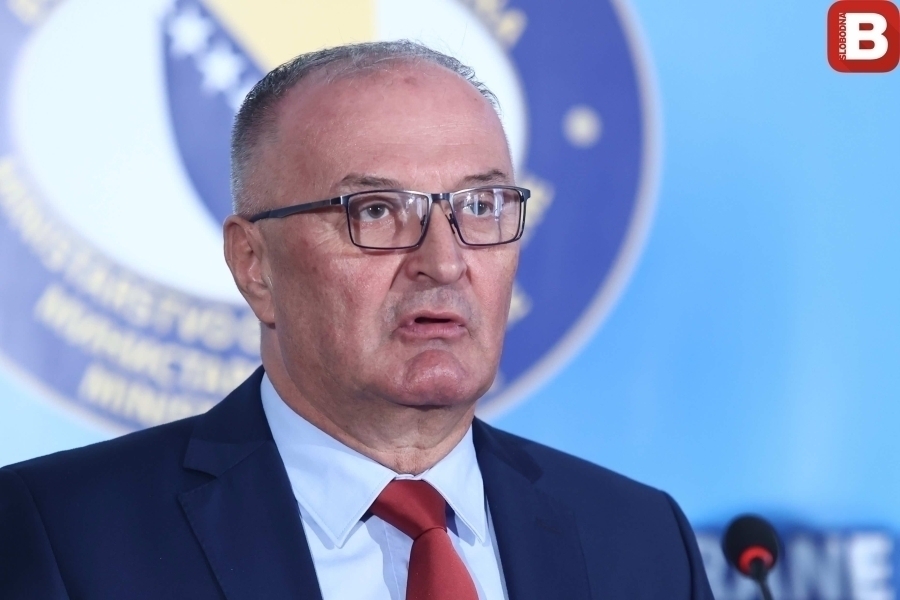 ZUKAN HELEZ PORUČIO: ‘Odgovorno tvrdim da su Oružane snage spremne da odbrane BiH od bilo kakvih izazova, NATO daje sigurnost’