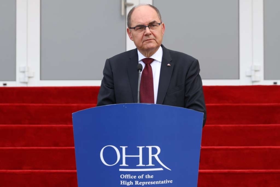 SCHMIDT NIJEMCIMA OTKRIO SVE: ‘Muslimansko stanovništvo izloženo je svakoj zamislivoj uvredi. Atmosfera koja se na ovaj način podiže iskorištava se za legitimizaciju secesije…’