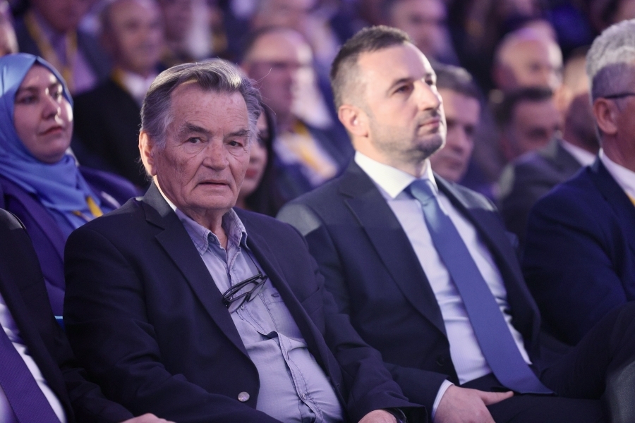 STRANKA ZA BiH OTVORENO PROZIVA: ‘Nezakonito otvaranje graničnog prijelaza Gradiška je rezultat vlasti koju je podržao Denis Bećirović!’