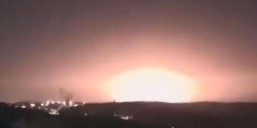 GORI U IZRAELU: Snažna eksplozija i ogromna vatrena kugla osvijetlili nebo, građani u panici (VIDEO)