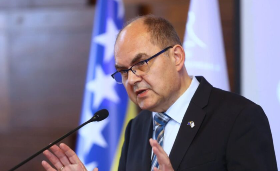 ŠTA JE SCHMIDT POKUŠAO SAKRITI: Visoki predstavnik dao intervju njemačkom novinaru, pa pokušao spriječiti objavu teksta