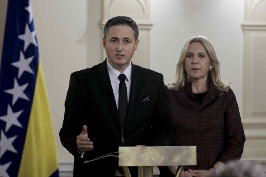 ZAPAMTITE OVAJ DATUM – 22. 12. 2022.: Za ilegalno otvaranje Graničnog prijelaza glasao je i jedan Bošnjak – Denis Bećirović, prije tri i po godine!