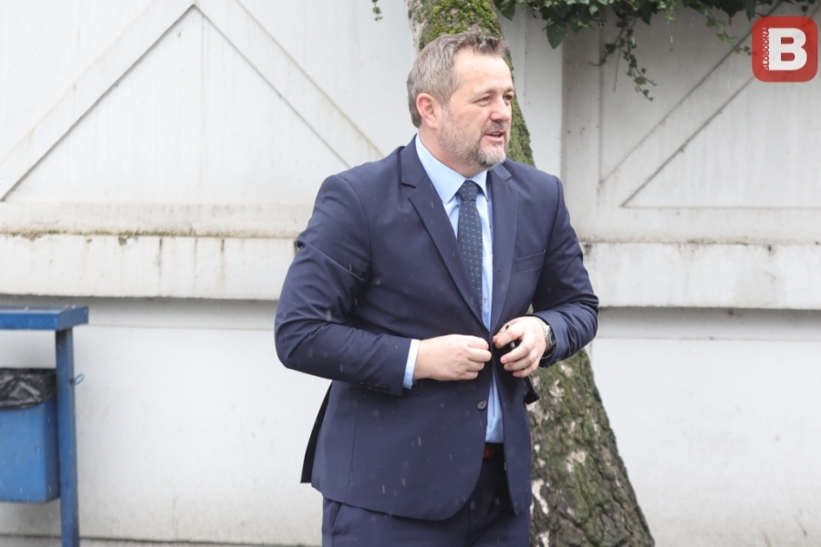 LIDER NES-a NERMIN OGREŠEVIĆ TVRDI: ‘Amidžić oskudnim rječnikom ispunjava očekivanja svog učitelja Dodika, mi imamo prečeg posla’