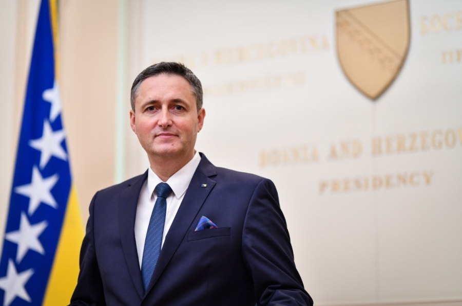 BEZ KOMPROMISA KAD JE U PITANJU DRŽAVA: Oštar odgovor Denisa Bećirovića na priče o cijepanju BiH