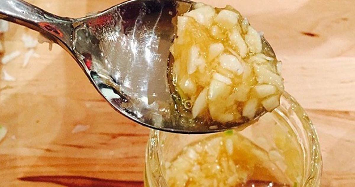 DAR OD BOGA-MED, ORASI, SIRĆE, BIJELI LUK LIJEČE SKORO SVE: Pogledajte koliko je zdrava ova čudotvorna kombinacija