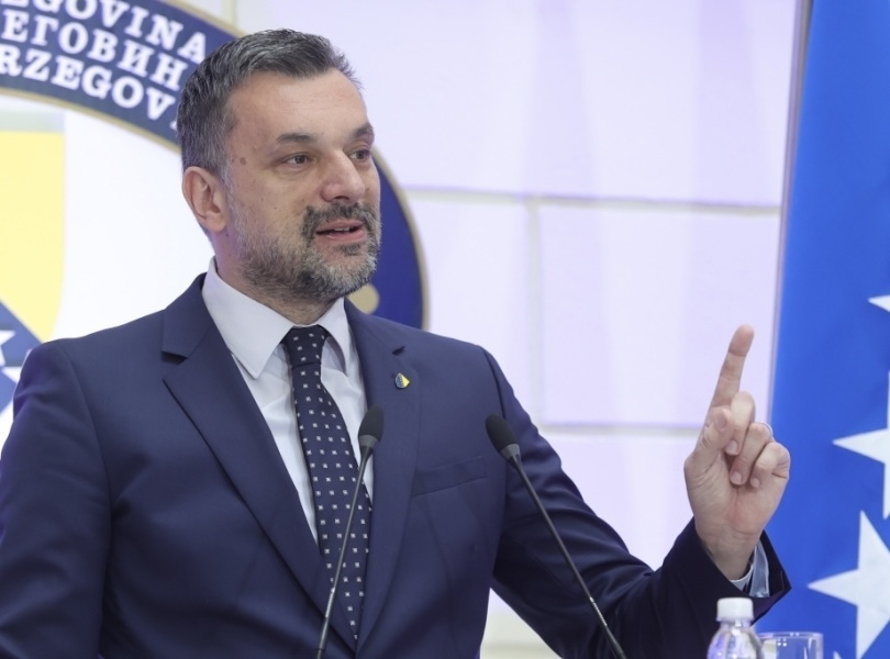 KONAKOVIĆ UZBURKAO JAVNOST: „Nadam se da vlasti u Hrvatskoj neće ući u zabranjenu zonu, a ako budu…”