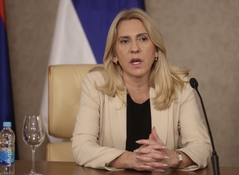 U OČEKIVANJU KONAČNOG RASPLETA: Željka Cvijanović jednom objavom “zaplila” društvene mreže – “Schmidt se odjavio, PIC se…”