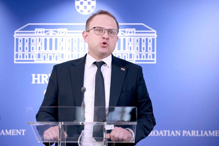PLENKOVIĆEV SAVEZNIK NAPAO IZETBEGOVIĆA: “Bakir Izetbegović i njegova SDA su protiv ulaska BiH u EU!”
