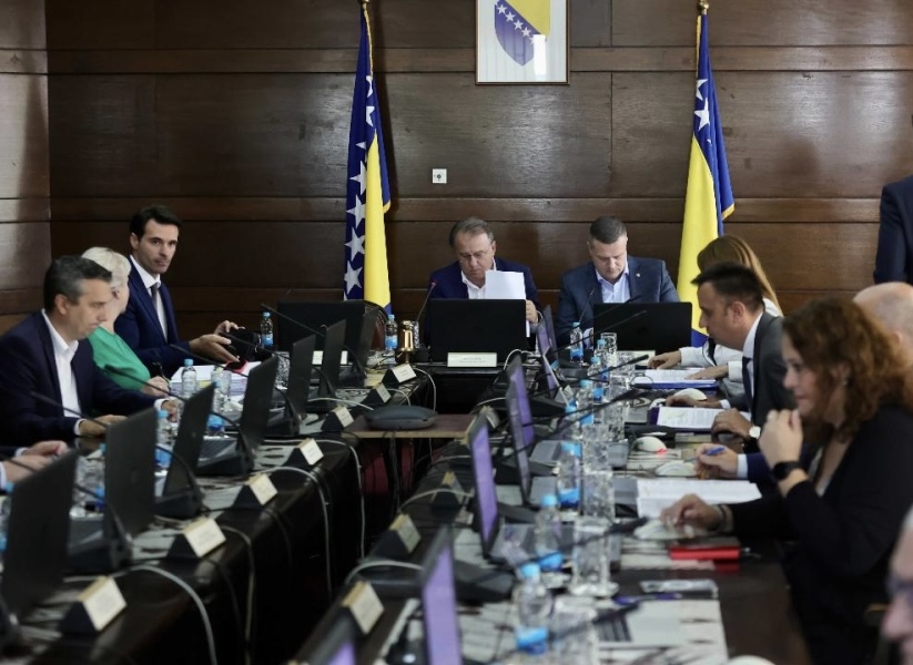DOK POSKOK ISTRAŽUJE IMENOVANJE NiP-ovih KADROVA: Vlada FBiH razriješila dužnosti Željka zbog …