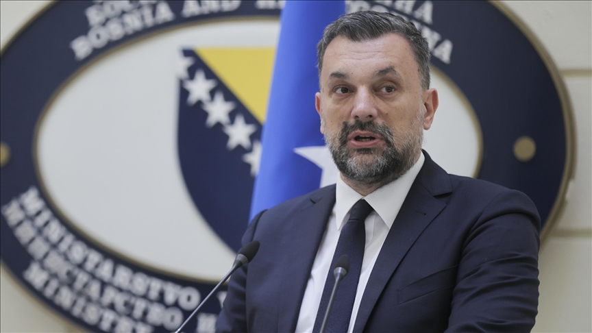 Konaković o problemu s vizama: Tri puta smo slali urgenciju, Bisera Turković izjavama zbunjuje javnost…