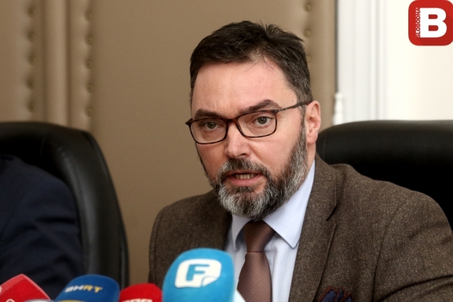KOŠARAC NAPAO SDA I IZETBEGOVIĆA: ‘Da je Bakiru stalo do građana, on bi ih informisao, ne bi tražio…!’