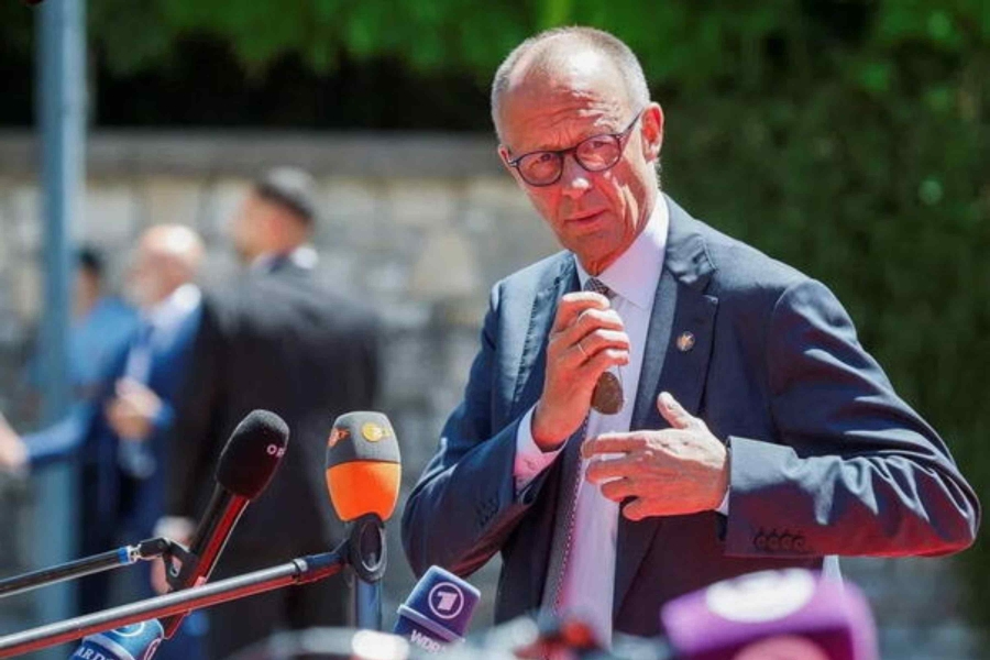 NJEMAČKI KANCELAR PRESJEKAO: ‘Srbija neka se odluči!’