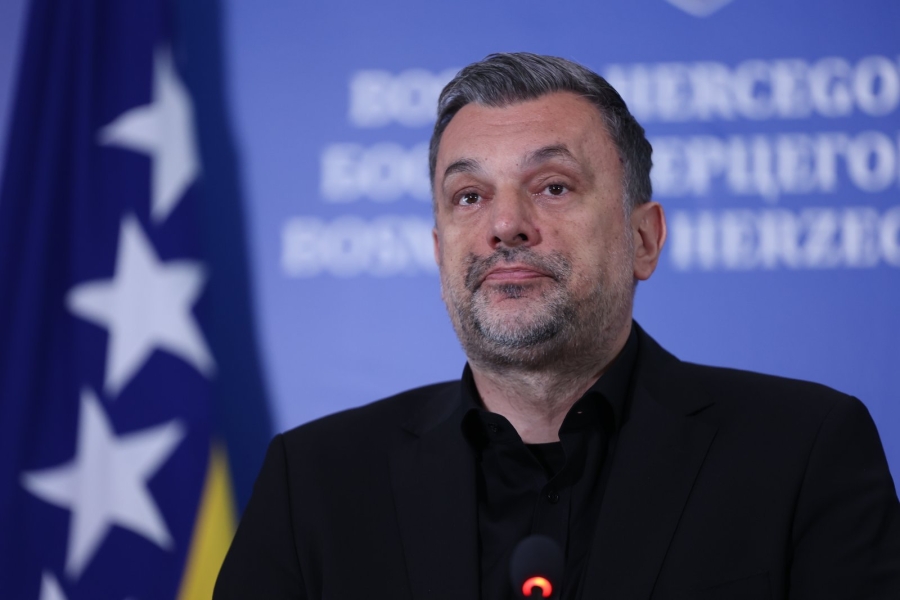 KRAH NJEGOVE DIPLOMATIJE: Konaković na kraju mandata ogolio samog sebe!