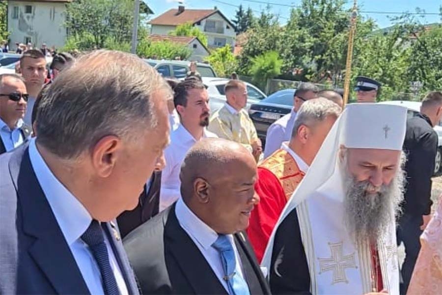 ZAŠTO JE VUČIĆ IGNORIRAO SKUP U BRATUNCU: Burne reakcije iz Srbije, nakon istupa Milorada Dodika…