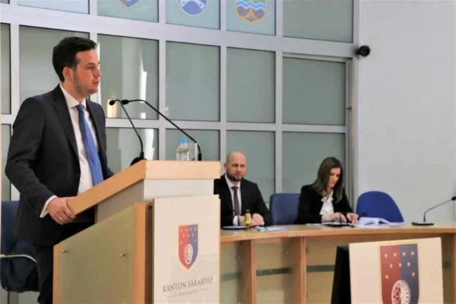OBEĆALI SU DA OVO NIKADA NEĆE RADITI: Vlada KS uoči izbora dala saglasnost za zapošljavanje 96 osoba na neodređeno vrijeme u više javnih preduzeća