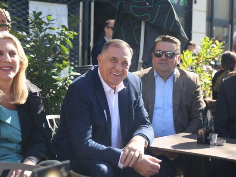CIK ŽESTOKO KAZNIO SNSD: Koštao ih Dodikov govor i korištenje djece u političke svrhe…