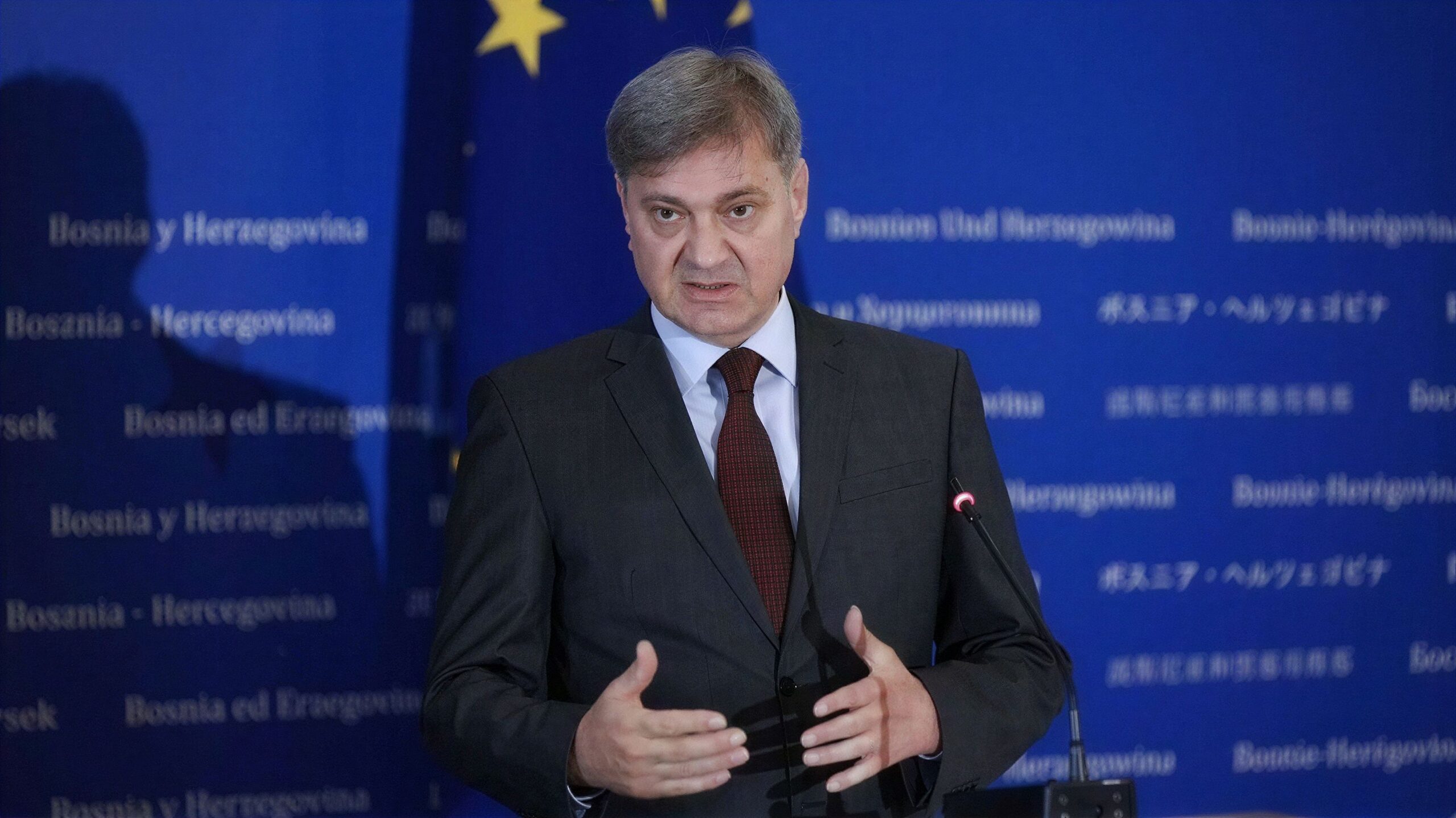 Denis Zvizdić godinama je prodavao lekcije: Moralni krah Trojke…