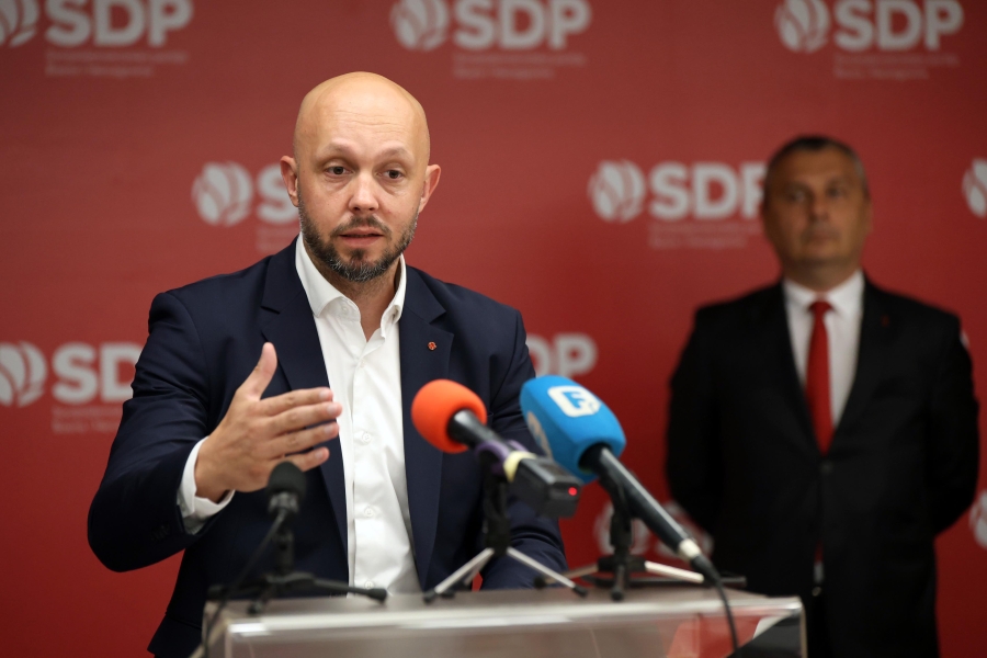 ŽESTOKA REAKCIJA SDP-a NA SMJENU VLADE USK: Neustavan pokušaj otimanja institucija