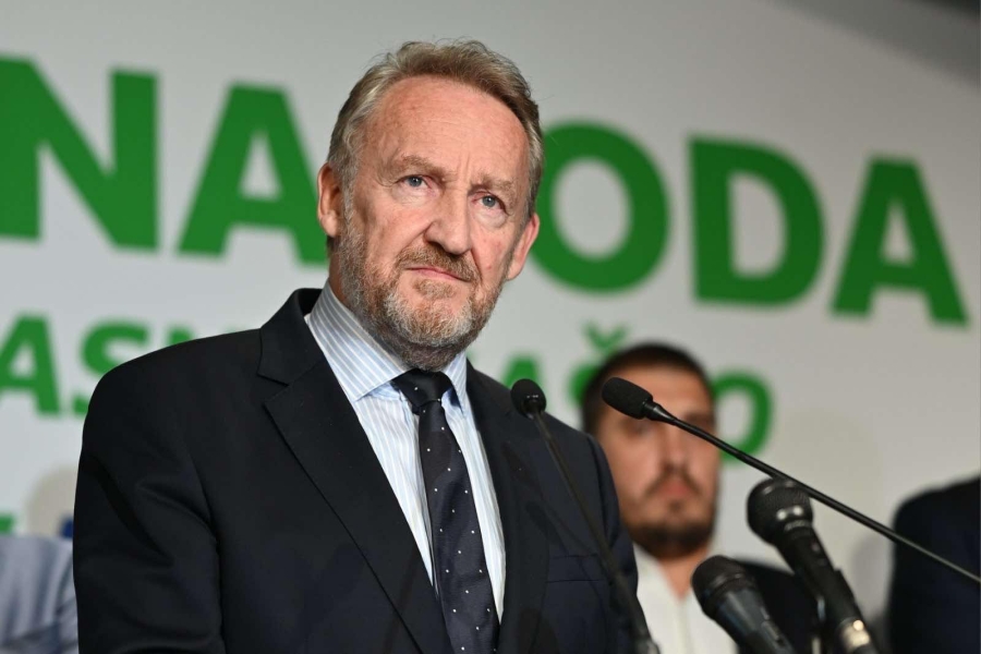 IZETBEGOVIĆ IZ KISELJAKA: ‘BiH je zapuštena zemlja, sve propada!; Protiv Sebije se vodio politički proces’ (VIDEO)