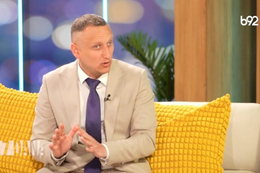 ‘SRBI SU VANZEMALJCI SA PLANETE SRBISLAVE’: Televizijski gost iznio teorije koje su šokirale gledaoce