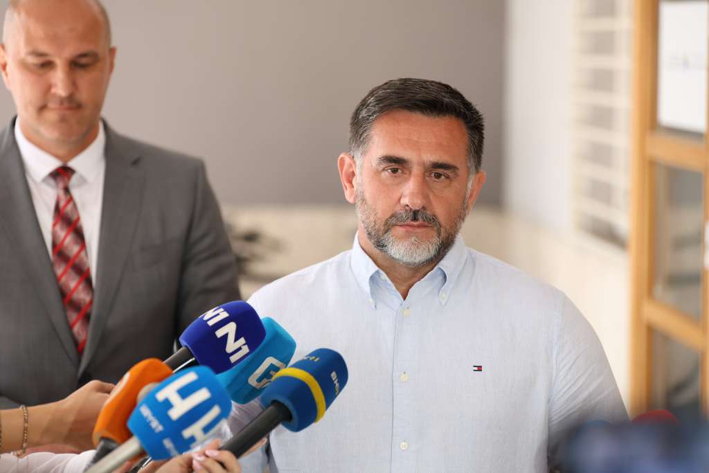 Ramić o veličanju zločinaca: Imamo generaciju spremnu da stane u odbranu države