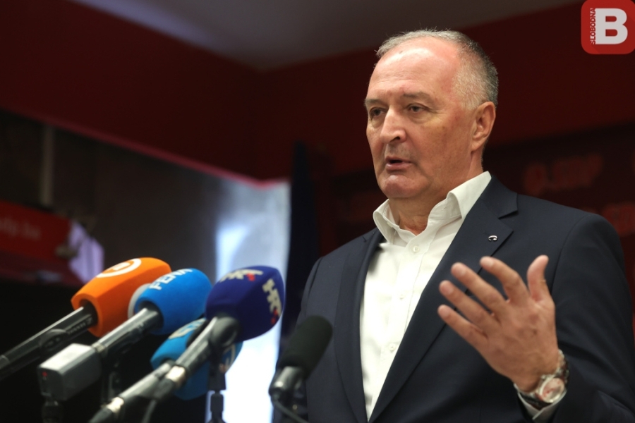 HELEZ BEZ DLAKE NA JEZIKU NAKON SLAVLJENJA MLADIĆA: ‘Ne samo da je krep’o Mladić – mora krepati i ideologija koja ga slavi!’