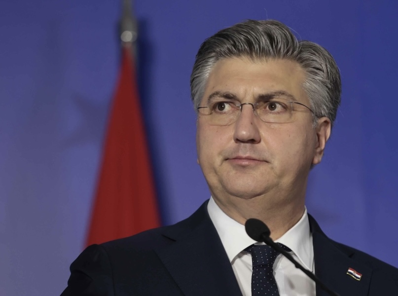 PLENKOVIĆ OTVORENO UDARIO NA SISTEM BiH: “Bošnjački birači ne bi trebali odlučivati ko će biti hrvatski član Predsjedništva…