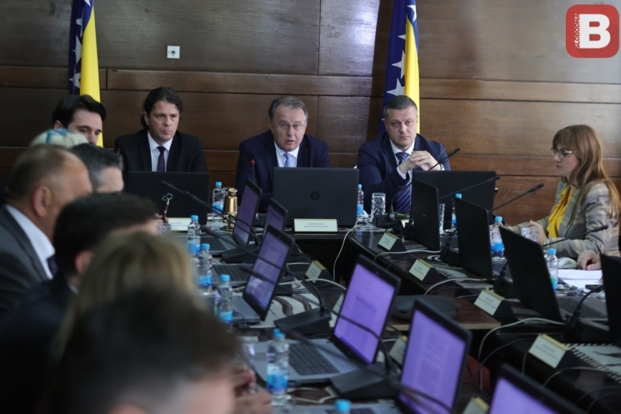 VLADA FBIH USVOJILA PRIJEDLOG: Marže na pelet ograničene na 90 dana, evo šta to znači za građane